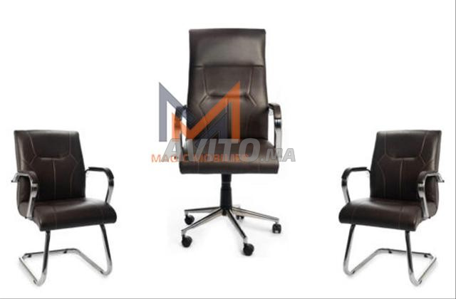 مجموعة كاملة من الكراسي