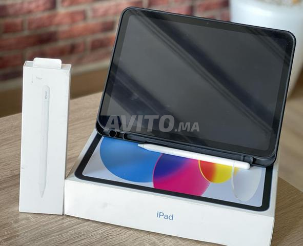 iPad 10th Gen و Apple Pencil 2 بحالة ممتازة