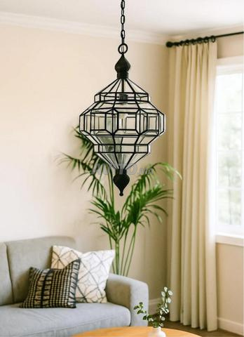 مصباح مغربي أسود من المعدن للديكور الداخلي