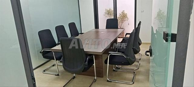 طاولة اجتماعات بسعر جذاب