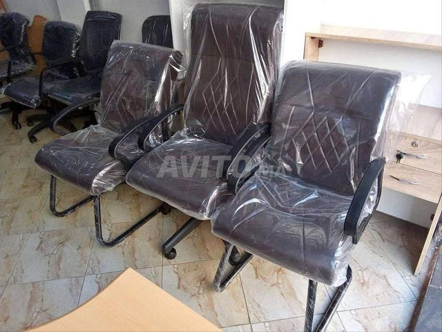 كراسي مكتبية مريحة وعصرية بتمن مناسب