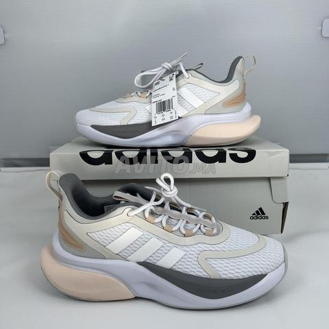 حذاء أديداس Alphabounce للنساء
