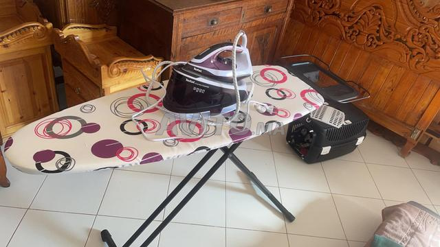 مكواة ماركة تيفال مع لوح كي