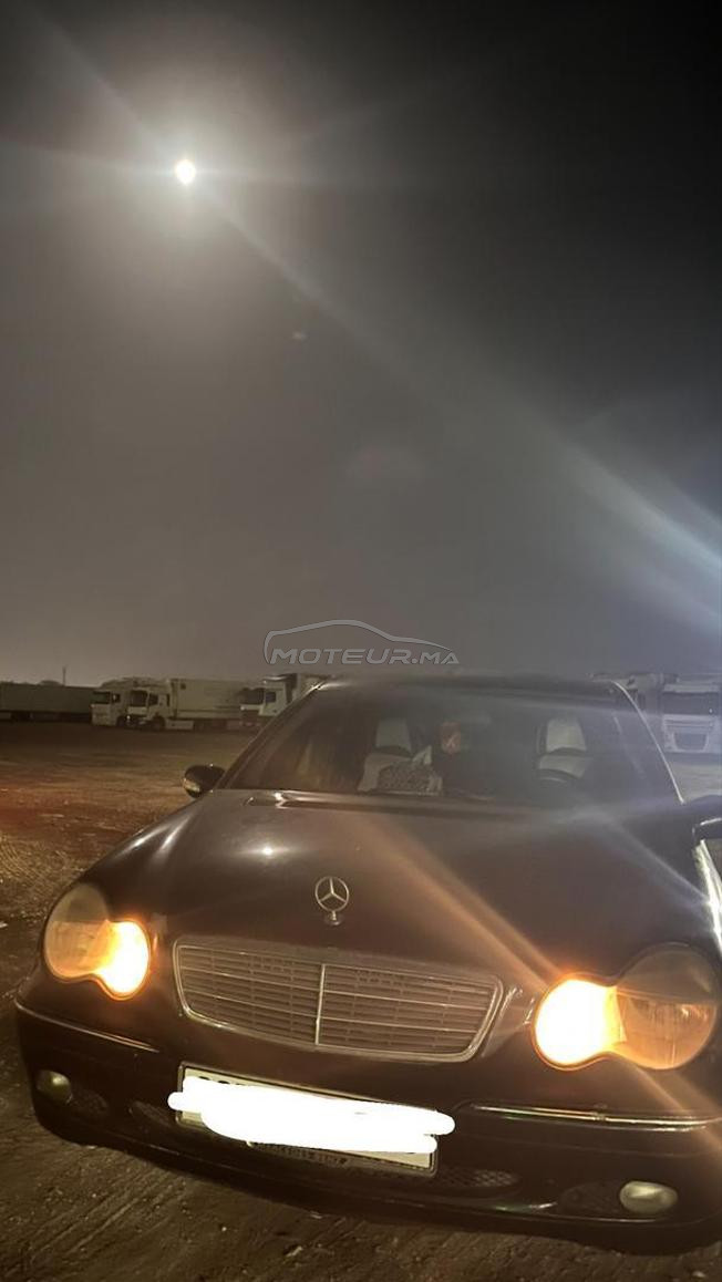 Mercedes-Benz 180 Essence Manuelle 2002 à Dakhla