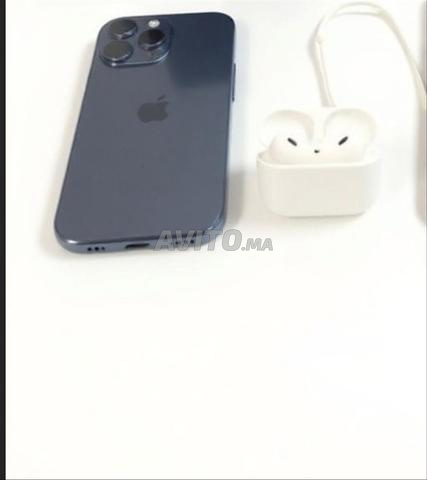iPhone 15 Pro Max 256 Go Air Pods والاكسسوارات