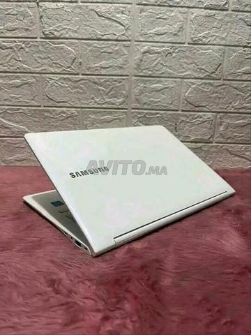 Samsung Slime Disc 256 SSD Écran 13