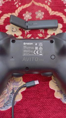 وحدة تحكم Nacon للكمبيوتر الشخصي و PS4