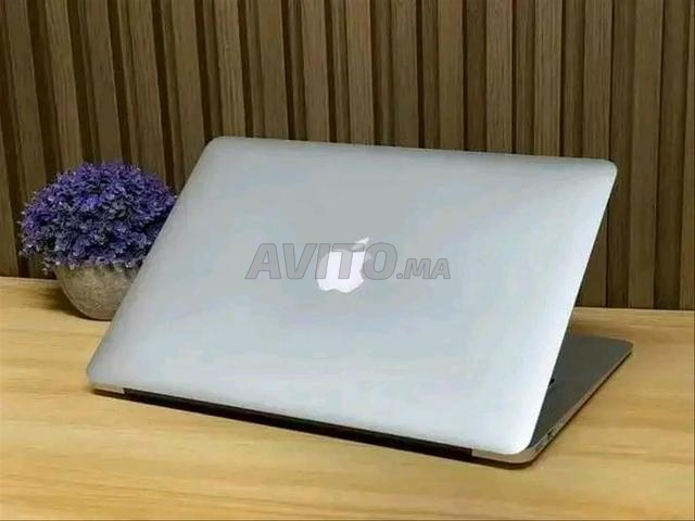 MacBook air Slime i5 قرص 256 SSD بطارية 6 ساعات
