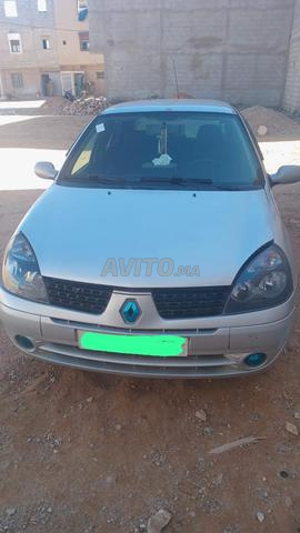 سيارة Renault clio campus