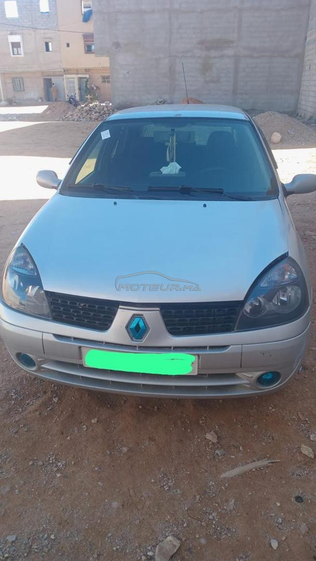 voiture Renault clio campus 