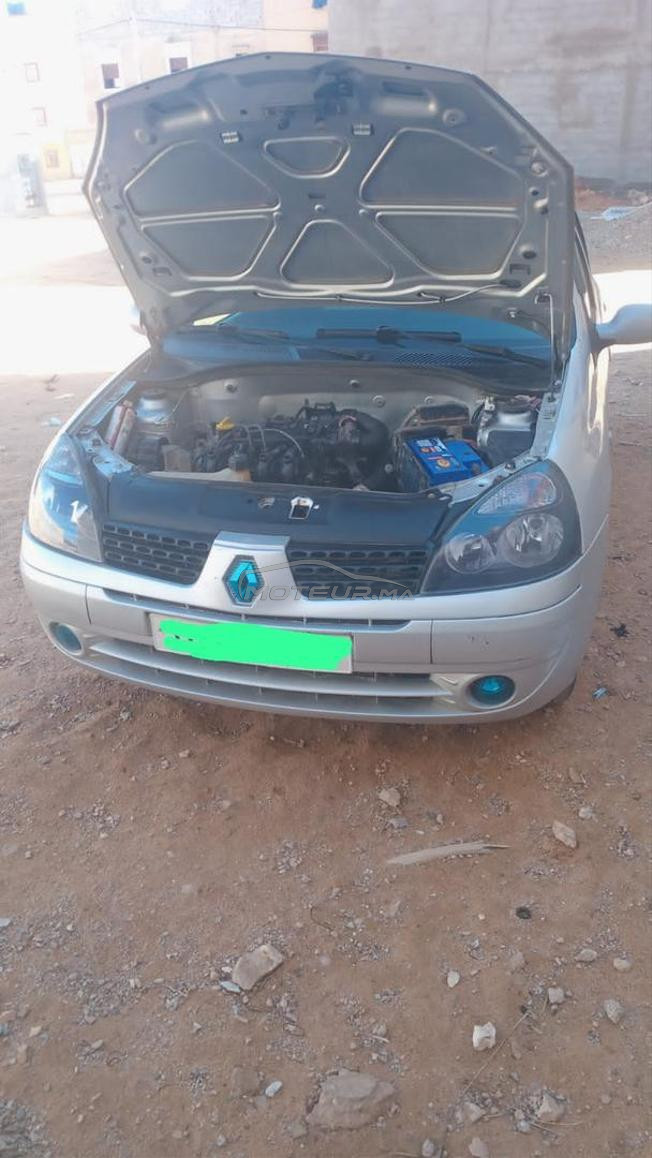 voiture Renault clio campus 