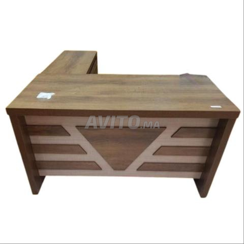 مكاتب مع كراسي بسعر جيد