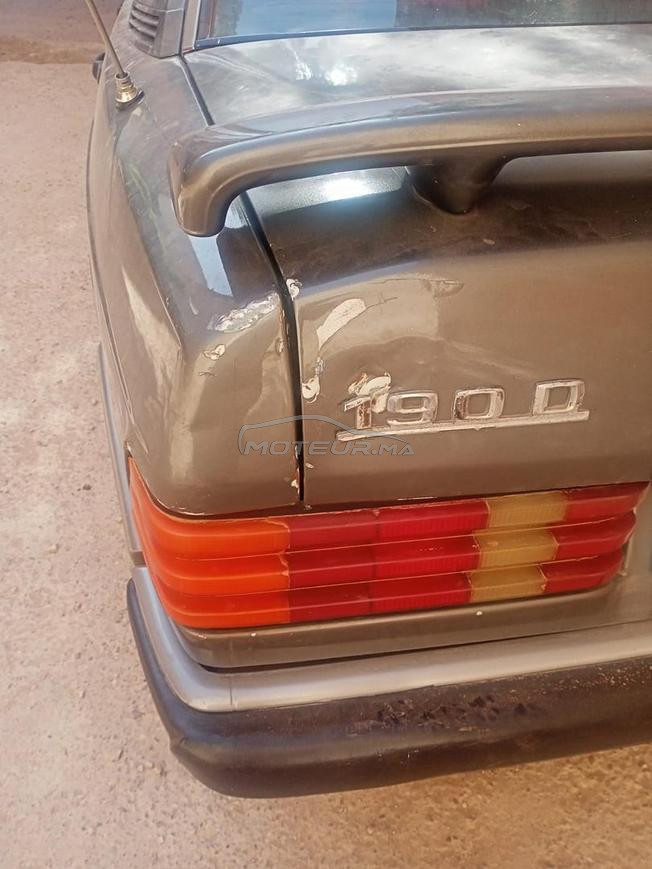 سيارة للبيع