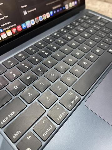 MacBook Air m2 2022 13 pouces 8ram 256ssd 91 battery - 2