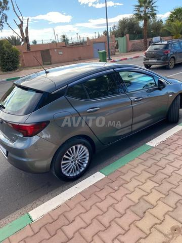 أوبل أسترا ديزل أوتوماتيكية 2018 في ورزازات