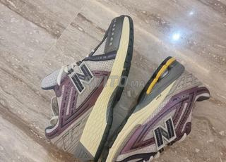 نيو بالانس مقاس 40