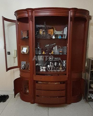 واجهة عرض جميلة للبيع