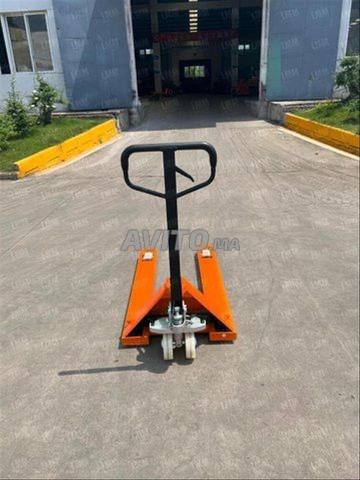 Transpalette manuel 3000kg en liquidation neuf