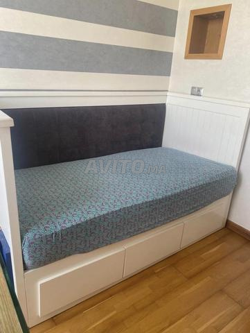 سرير خشبي ليتر