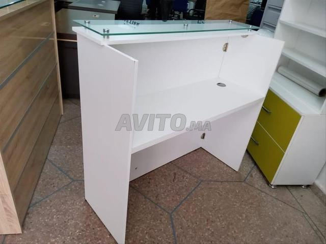 منضدة استقبال مع خزانة بسعر جيد