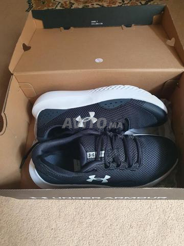 حذاء رياضي Under Armour أصلي مقاس 40