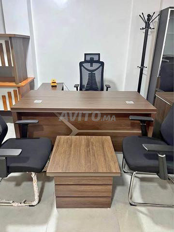 مكتب فاخر مستورد لمكان عمل متميز