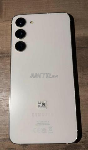 Samsung Galaxy S23 plus