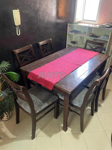 طاولة طعام 6 أشخاص