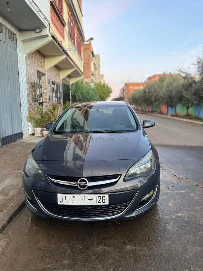 Opel Astra j en très bon état 