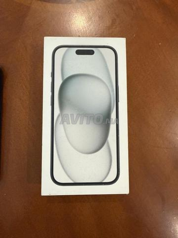 iPhone 15 128go à vendre très bon état