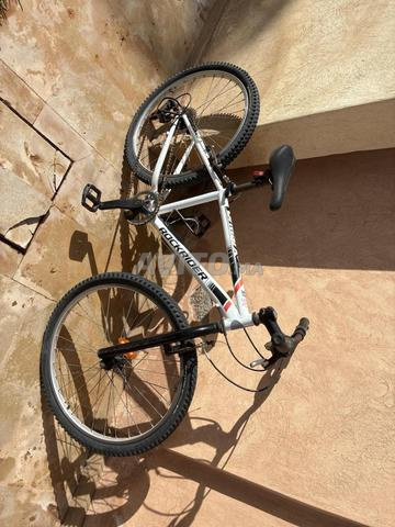 دراجة من ديكاتلون بحالة جيدة