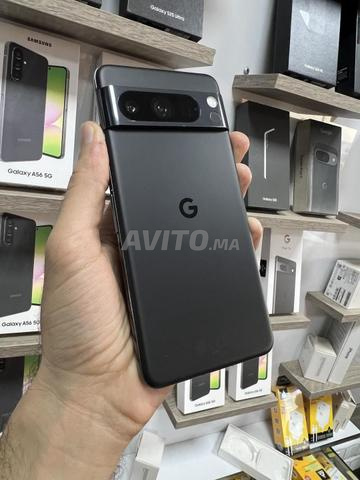 شبه جديد جوجل بيكسل 8 برو 128 جيجابايت / البيع في محل