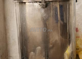 خزان من الفولاذ المقاوم للصدأ 50 لتر بمحرك 220 واط وطاولة من الفولاذ المقاوم للصدأ