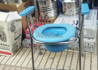 كرسي مرحاض مجلفن جديد