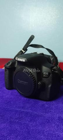canon EOS 700D