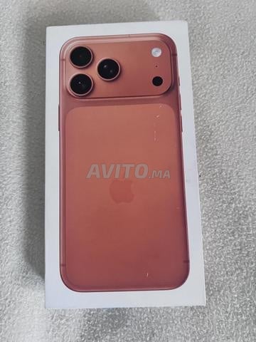 Iphone 17 pro max version orange canada 🇨🇦