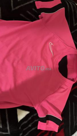 Maillot Nike running rose taille 10-11 ans - 2