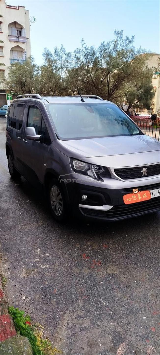 belle Peugeot rifter 