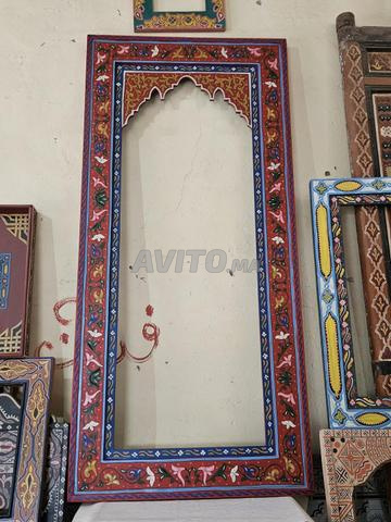 كادر مرآة تقليدية للديكور