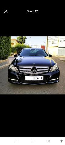 مرسيدس بنز الفئة 220