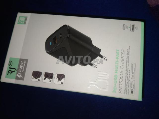 Grands écouteurs Bluetooth avec chargeur, son puissant et haute qualité - 2