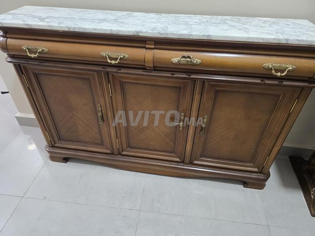 بوفيه ديكور من الخشب والرخام