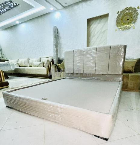 سرير بصندوق كبير جديد