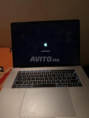 MacBook Pro 15” 2016 – Core i7 / 16Go RAM – - 2
