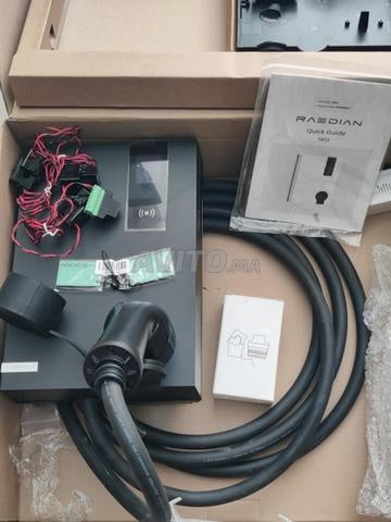 Raedian NEO - 22 kW - Station de charge triphasée - 2