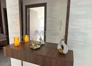 مرآة فاخرة مع أثاث أنيق 🔥