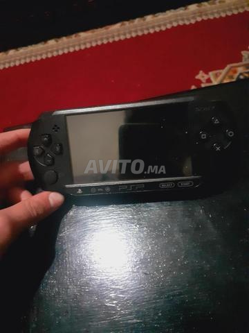 وحدة تحكم PSP بحالة جيدة