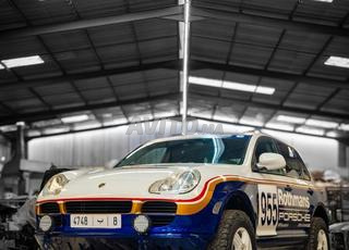 بورش كايين مجهز للطرق الوعرة