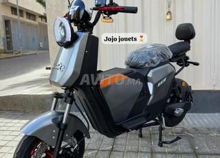 دراجة نارية كهربائية عالية الأداء 2000 واط U3 Emove