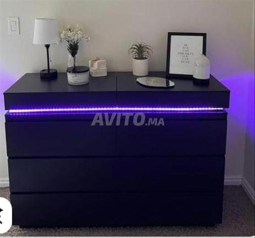 🌟 خزانة ذات 6 أدراج وقبعة منزلقة LED 🌟